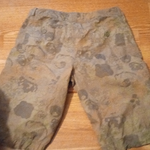 Shorts - Picture 3 of 3